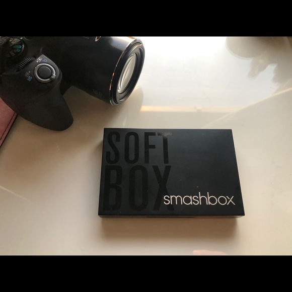 Smashbox Soft Box Eyeshadow Palette - Picture 1 of 4